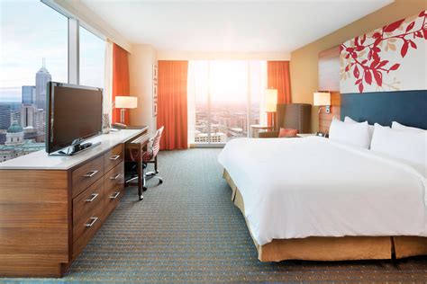 Luxury Hotel Suites in Downtown Indianapolis, Indiana