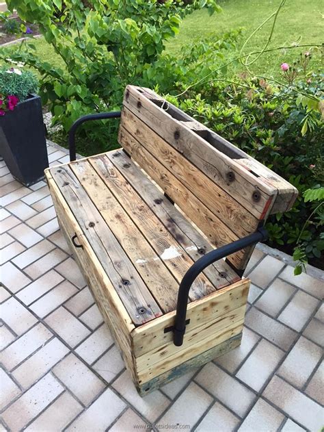 Reclaimed Garden Pallet Bench | Pallet Ideas