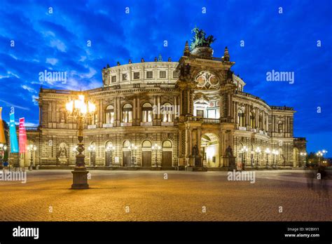 Opera semperoper architecture city hi-res stock photography and images ...