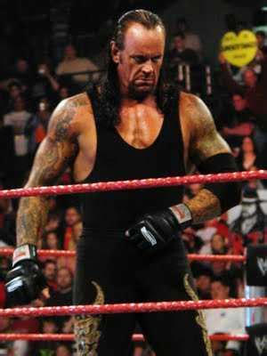 WWE PICTURES, WALLPAPERS, WWE DIVA: The Undertaker In The Ring