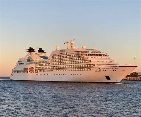 Almost 3 years to the day, Seabourn Sojourn returns to Freo! - Fremantle Shipping News