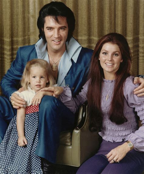 Lovely Photos of Elvis Presley With His Wife Priscilla and Their Daughter Lisa-Marie, 1973 ...