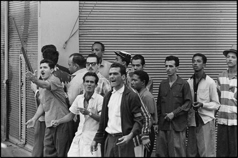 See The Cuban Revolution Unfold In Burt Glinn's Photos (1959) - Flashbak