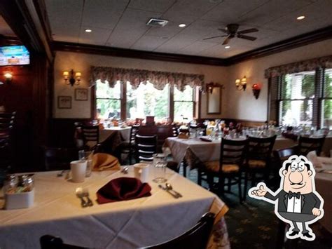 Cooperage Inn in Baiting Hollow - Restaurant reviews