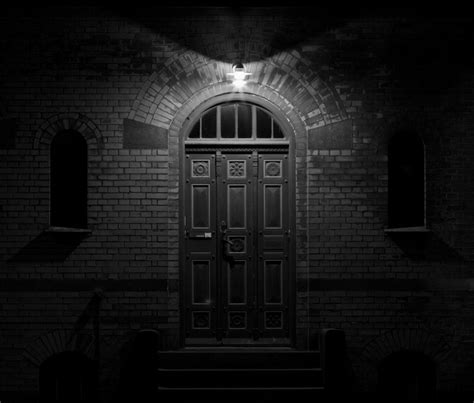 scary door - Google Search | Escape room games online, Escape game, Escape room game