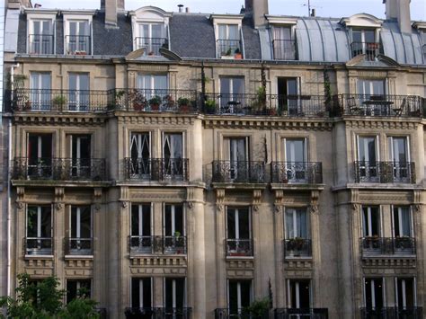 Free Stock photo of Facade of Paris Apartments | Photoeverywhere