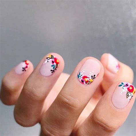 floral-nail-art-designs-for-short-nails-6 #flowernaildesigns | Pretty ...