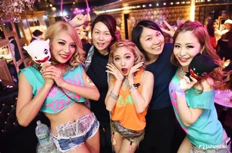 Insider's Guide To Japanese Nightclubs / Nightlife in Tokyo - Discotech ...