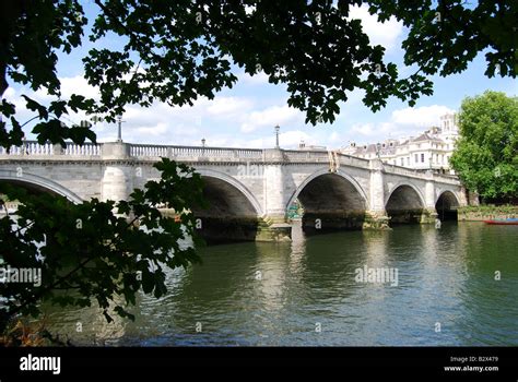 Richmond Bridge and River Thames, Richmond, Richmond upon Thames ...