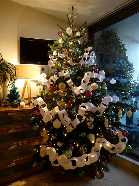 45 Scandinavian Christmas Tree Decorations Ideas – Decoration Love