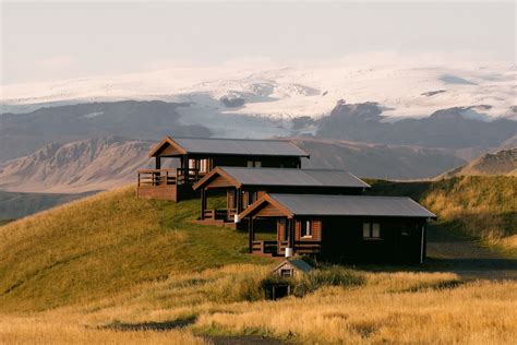 Best Hostels in Iceland | Dorms, Private Rooms, and More!