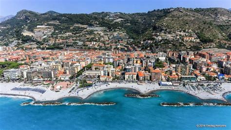 Italy, Liguria, Imperia, Ventimiglia - TRIPinVIEW