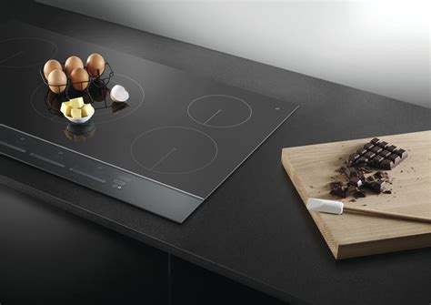 F&P TOUCH CONTROL INDUCTION HOB - 90cm - Black Glass - KA Distribution