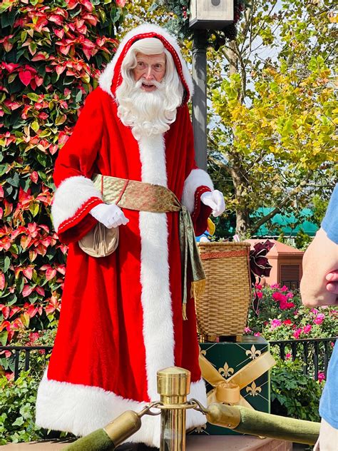 Père Noël Visits the France Pavilion for Festival of the Holidays ...