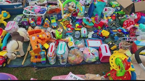 Warner Robins moms group hosting yard sale to benefit boy battling cancer - YouTube