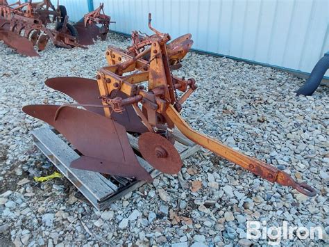 Allis-Chalmers 2x16" Mounted Plow BigIron Auctions