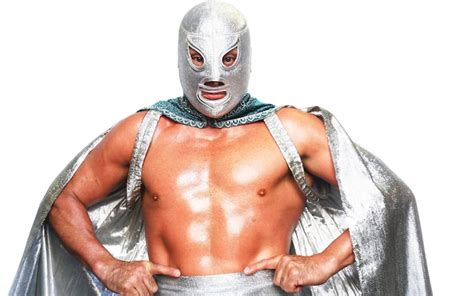 Mexican wrestler wins battle to protect masked identity