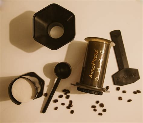 SIMPLE GUIDE TO AEROPRESS COFFEE — Harbor + Pine