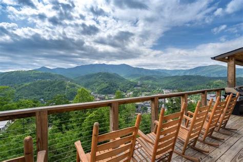 Smoky Mountain High 4 Bedroom Gatlinburg Cabin