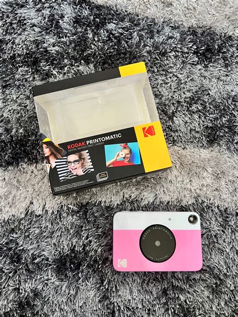 KODAK PRINTOMATIC with 10 photo paper sheets, Photography, Cameras on Carousell