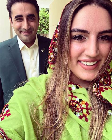 Bakhtawar Bhutto Age, Girlfriend, Husband, Family, Biography & More ...