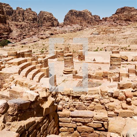 Ruins in petra, jordan — Photo — Lightstock