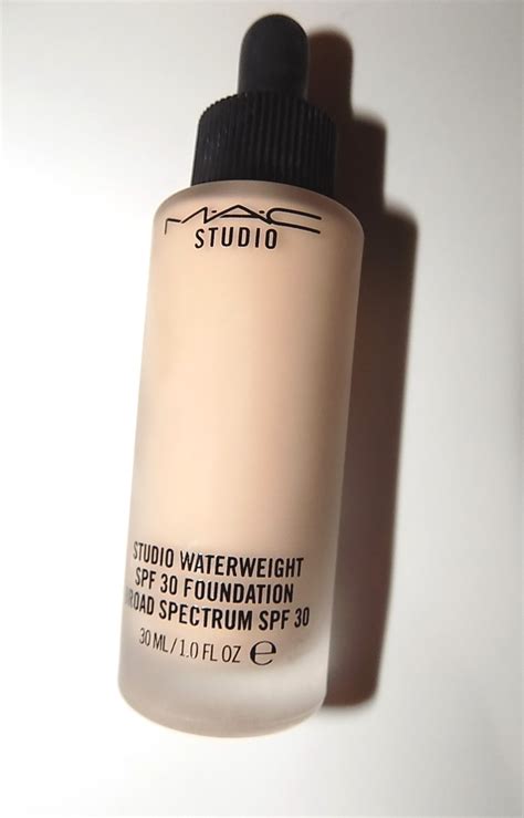 The Beauty Alchemist: MAC Studio Waterweight SPF 30 Foundation