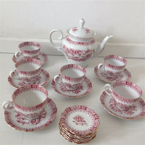 Seltmann Weiden Bavaria Germany porcelain tableware set, Theresia Rot - 30 x - Catawiki