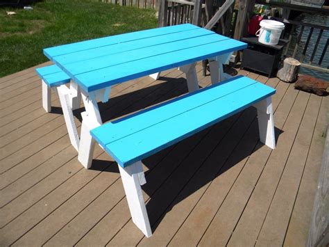 How to Make a DIY Convertible Picnic Table That Folds Into a Bench Sea | Picnic table, Picnic ...