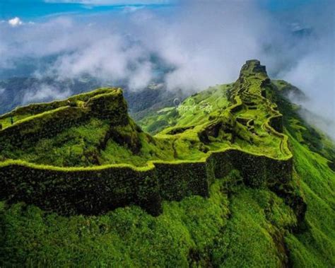 The Raigad Fort: Massive Fort 1,356 m Above Sea Level | themindcircle