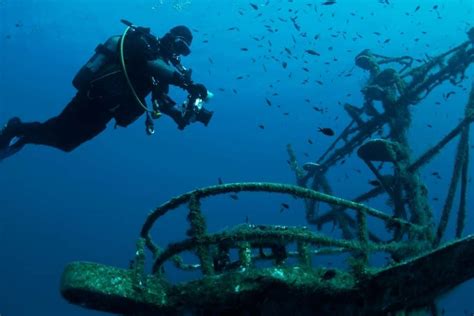 The 5 Scuba Diving Certification Levels Explained - DivingCorner