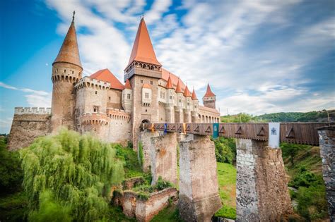 Most Beautiful Castles to Visit in Romania