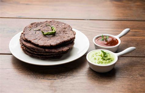 Ragi Roti - 1 Ragi Roti Calories, Nutrition Facts & Recipe