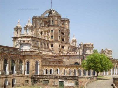 LUCKNOW MONUMENTS / HISTORICAL BUILDINGS - Indiatimes.com