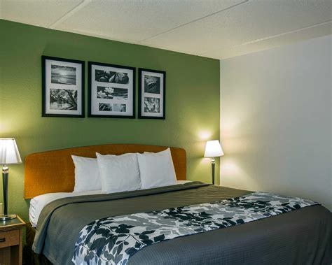 Sleep Inn & Suites in Gatlinburg, TN - (623) 207-7...