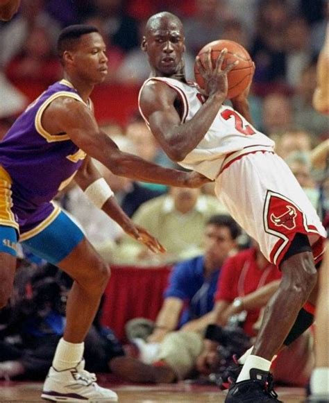 Images: Look back Michael Jordan's career | Michael jordan chicago bulls, Michael jordan, Nba ...