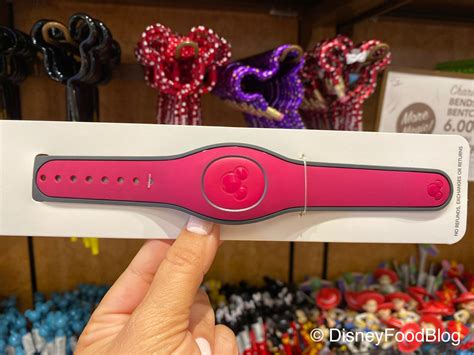 PHOTOS: There's a NEW MagicBand Color in Disney World! | the disney ...