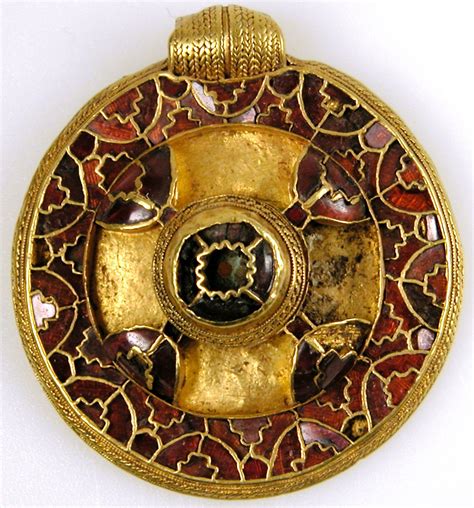 The Canterbury pendant, 7th century | Medieval jewelry, Ancient jewels ...