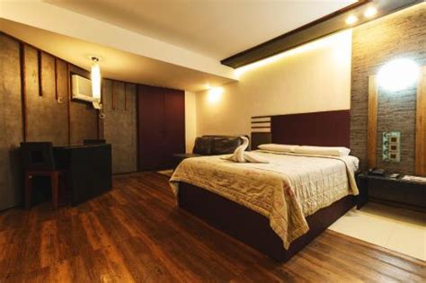 11 Best Hotels in Sta. Mesa / Paco, Manila