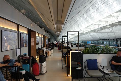 Review: Plaza Premium Lounge, Hong Kong Airport (HKG) - Young Travelers ...