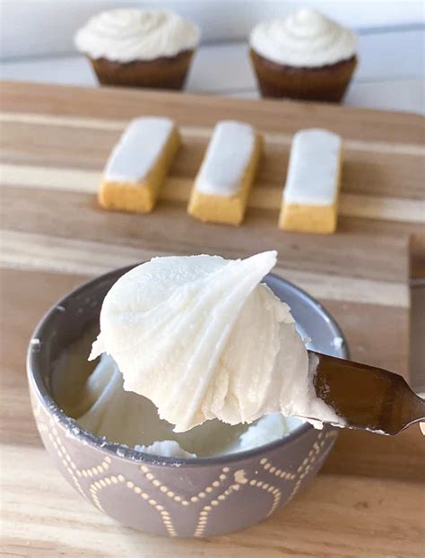 EASY Powdered Sugar Vanilla Frosting (without butter) - Aleka's Get-Together