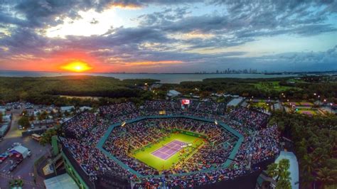 Tennis in Miami: Where to Play, Shop & More!