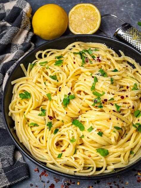 Lemon Butter Garlic Pasta Sauce (Pasta al Limone) – Skinny Spatula