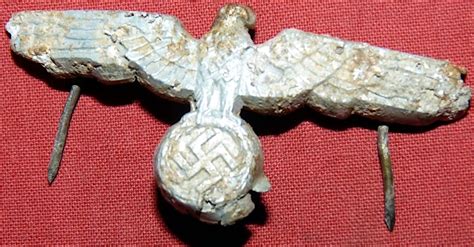 WW2 German Nazi eagle cap metal insignia relic wehrmacht WH