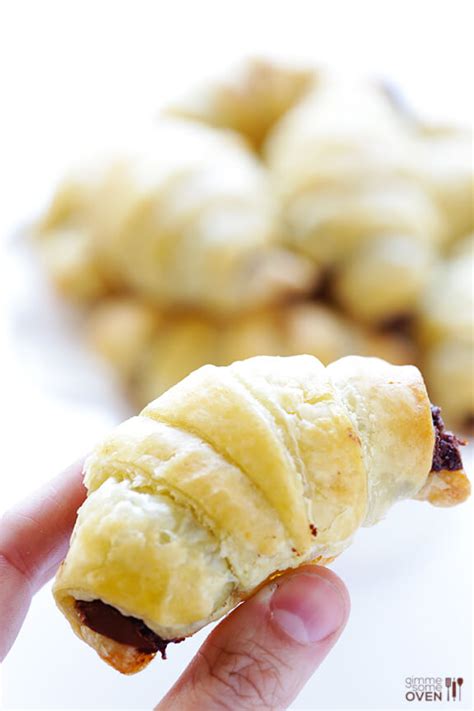 3 Ingredient Nutella Croissants | gimmesomeoven.com #dessert #chocolate ...