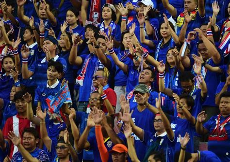 Fanatical Thai sports fans would cancel honeymoons, risk jobs to ...