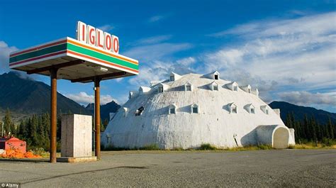 Giant Alaskan igloo hotel on sale for £177,600 | Hotel, Igloo, Denali national park