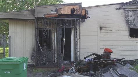 Three dead in southeast Houston house fire - ABC13 Houston