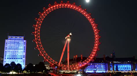 Be the First Person to Spend the Night in the London Eye | Condé Nast ...