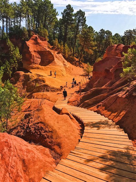 The epic descent into the Ochre Trail in Roussillon. I took this photo ...